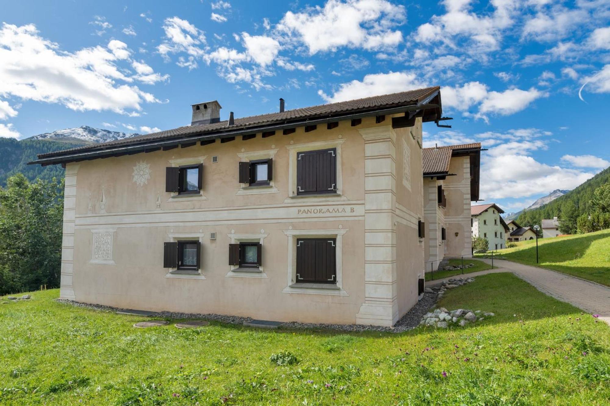Ferienwohnung Chesa Panorama B - La Punt Exterior foto