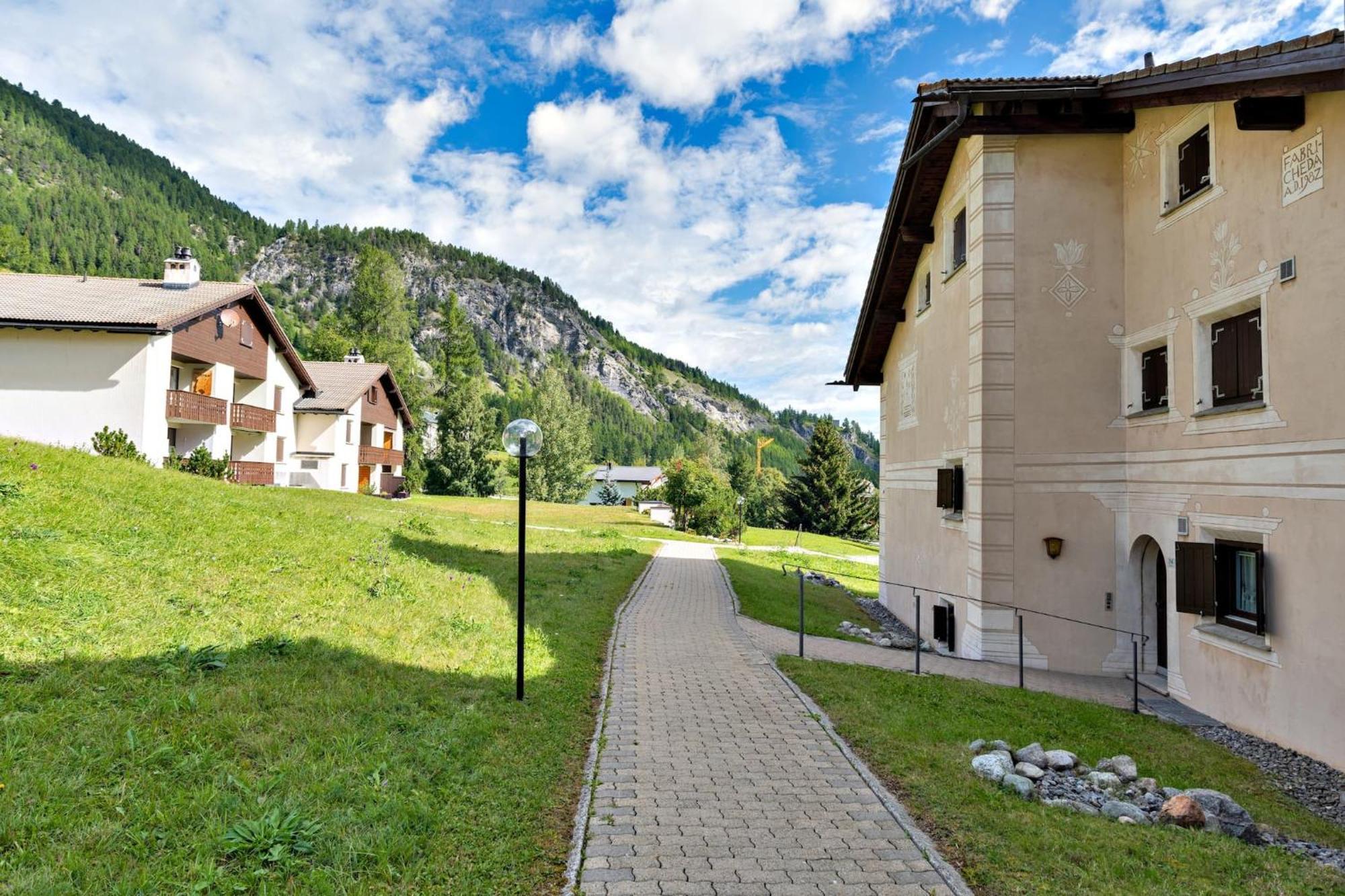 Ferienwohnung Chesa Panorama B - La Punt Exterior foto